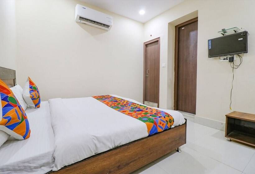 בית מלון כפרי Fabexpress Kartikey Inn