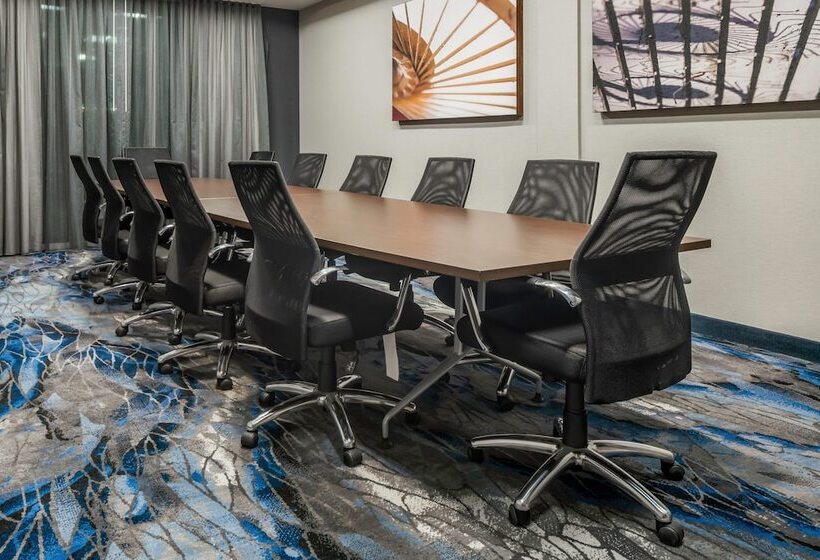 فندق Fairfield By Marriott Inn & Suites Kansas City North, Gladstone