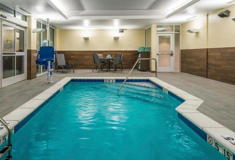فندق Fairfield By Marriott Inn & Suites Kansas City North, Gladstone