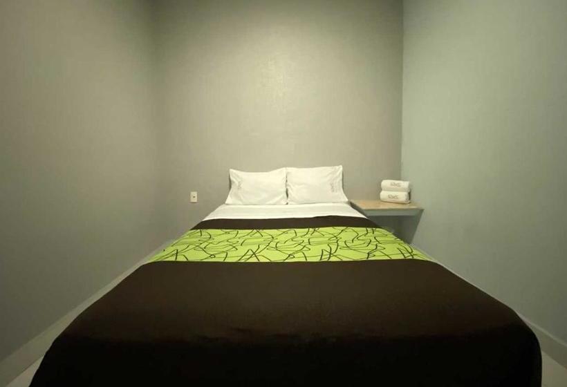 ホテル Gran Via Central