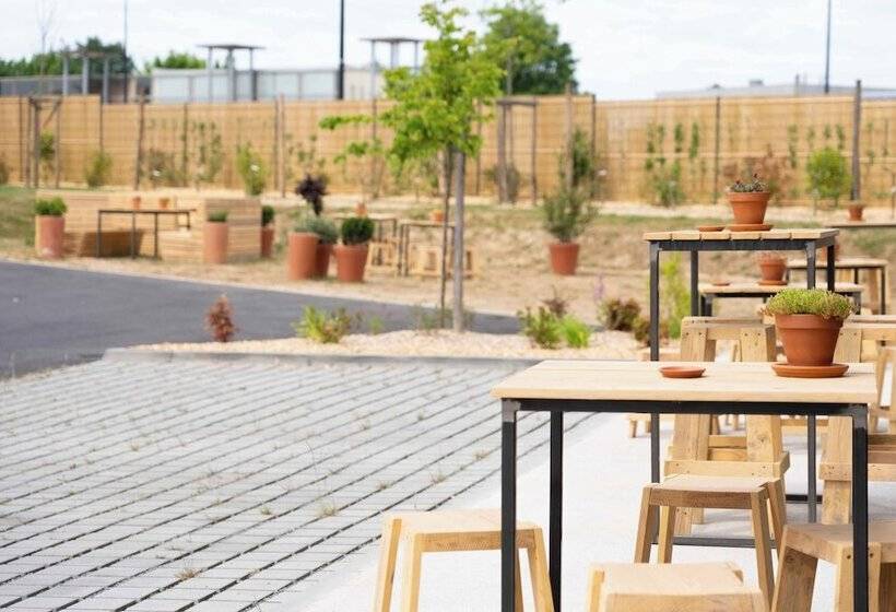 Greet Hotel Rennes Pace