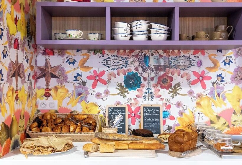 Greet Hotel Rennes Pace