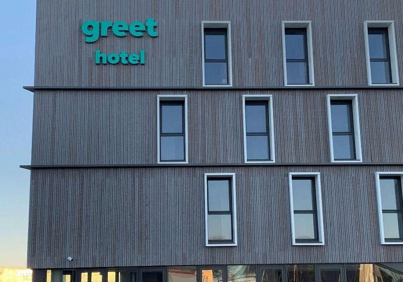 Greet Hotel Rennes Pace