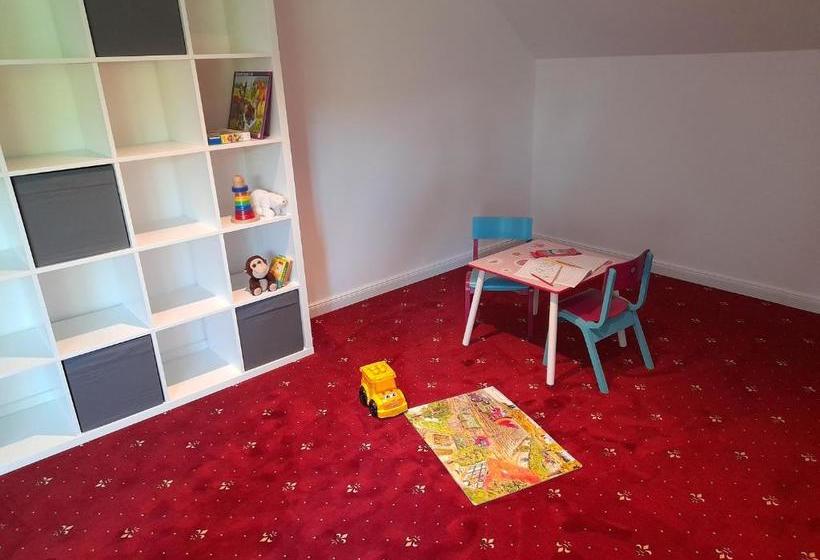 Отель Gästehaus Weinberge