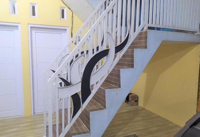 酒店 Guesthouse Berlian Batang Syariah Near Kampung Kalisalak Park