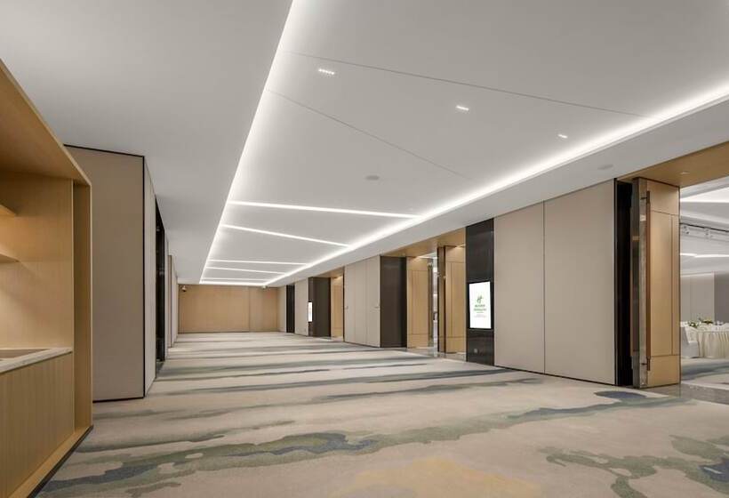 호텔 Holiday Inn Qinhuangdao Haigang