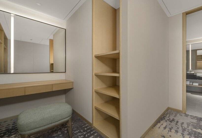 ホテル Holiday Inn Qinhuangdao Haigang