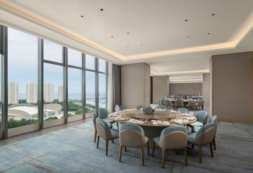 ホテル Holiday Inn Qinhuangdao Haigang