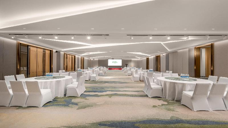 호텔 Holiday Inn Qinhuangdao Haigang