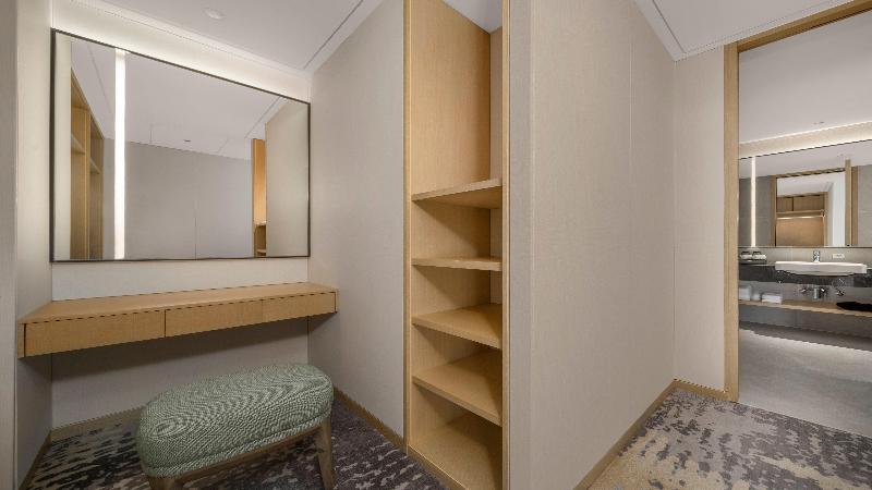 호텔 Holiday Inn Qinhuangdao Haigang