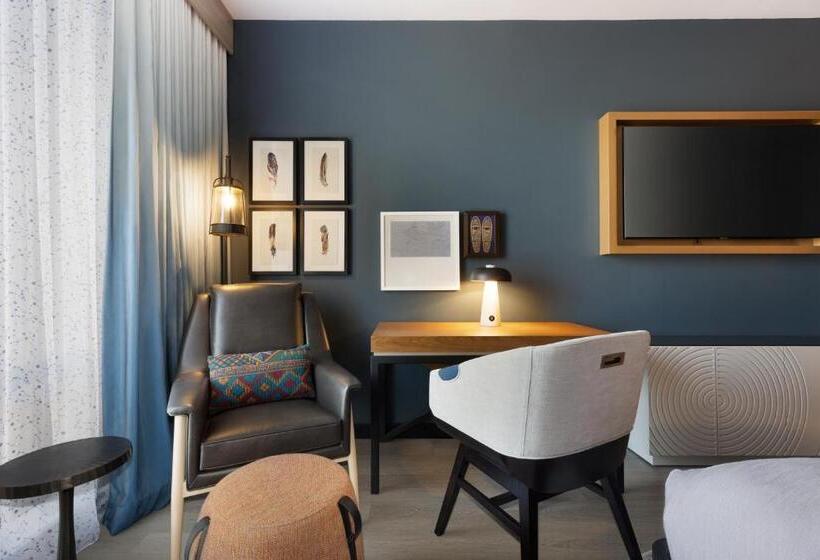 Отель Indigo Silverthorne, An Ihg