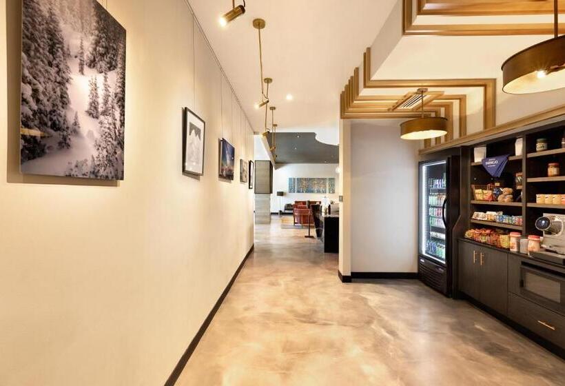 Отель Indigo Silverthorne, An Ihg