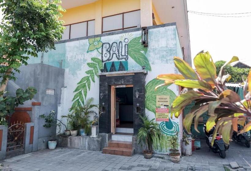 호텔 Koolkost Near Beachwalk Shopping Center