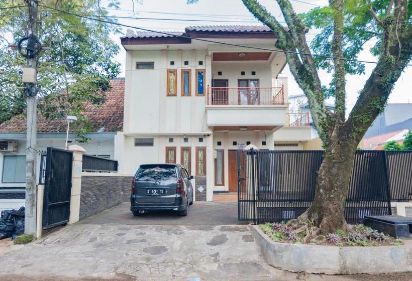 호텔 Koolkost Near Riau Junction Mall