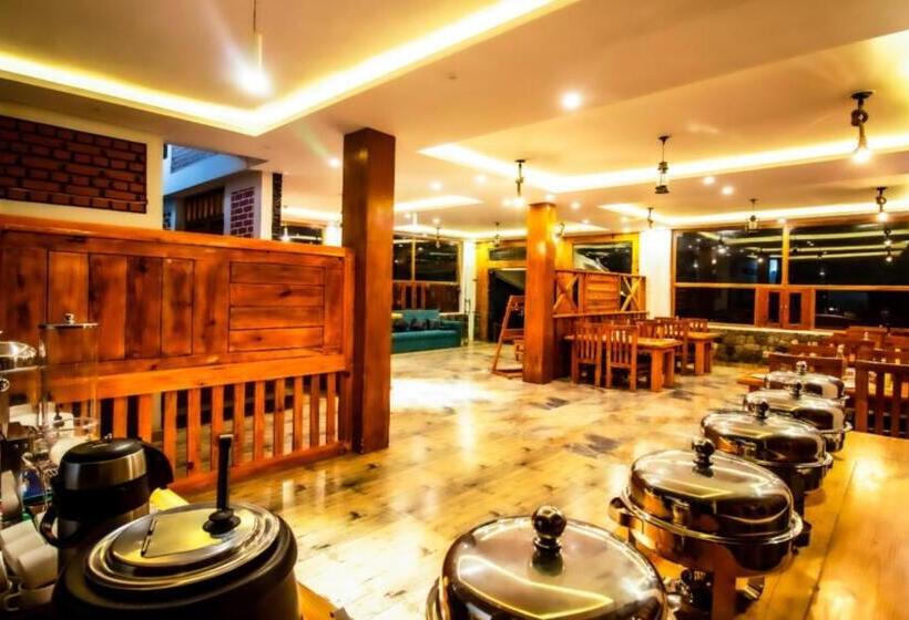 호텔 La Riqueza Kanatal   Mountain View Rooms   Welcome New Year With Fresh Snowfall