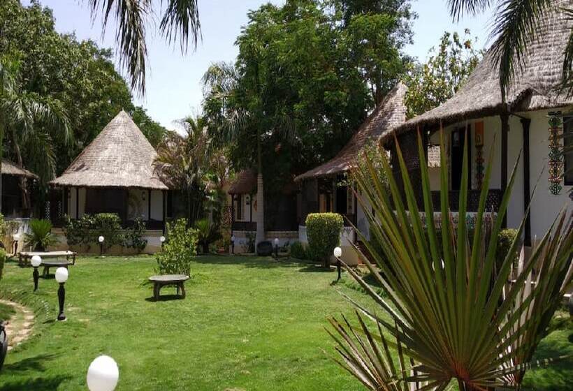 ホテル Medhavi Ryan Resort