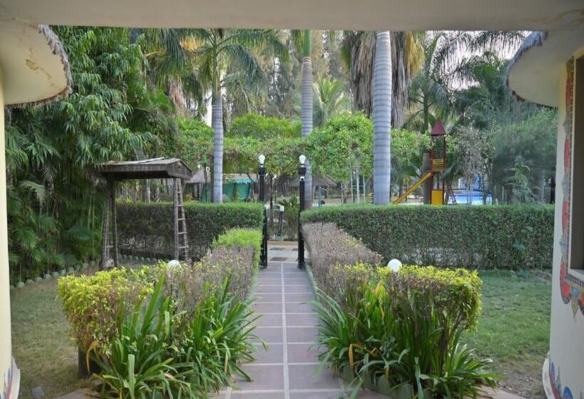 ホテル Medhavi Ryan Resort