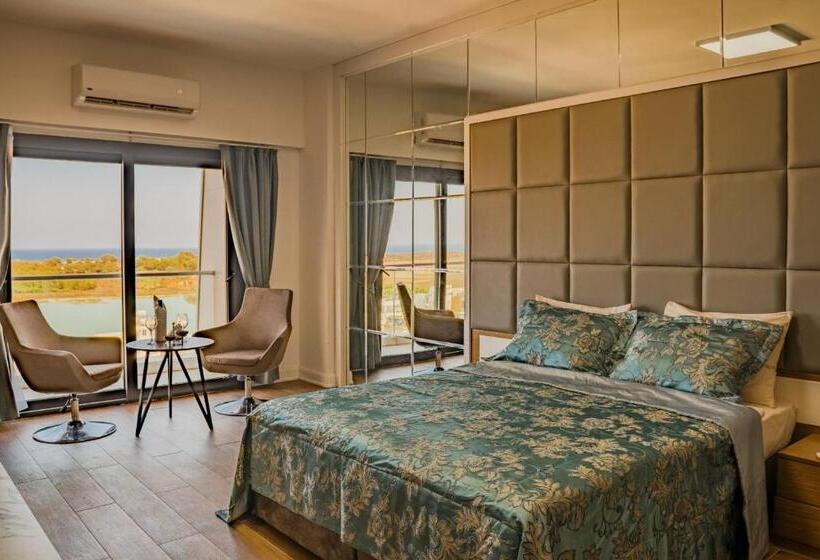 Отель Novel Centre Point