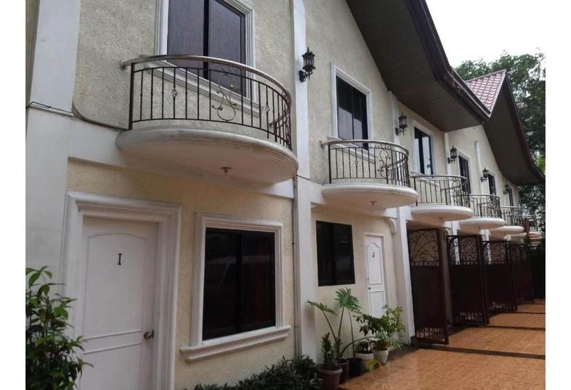 فندق Oyo 812 Laura S