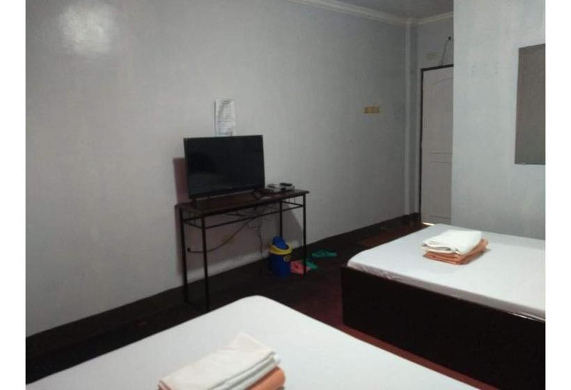 فندق Oyo 812 Laura S