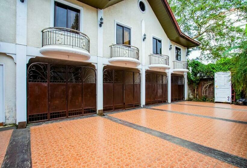 فندق Oyo 812 Laura S