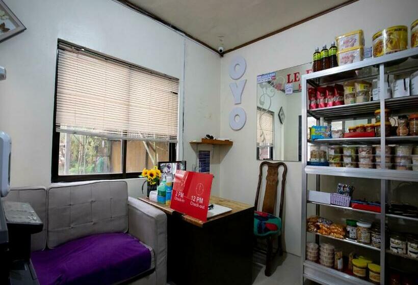 فندق Oyo 812 Laura S