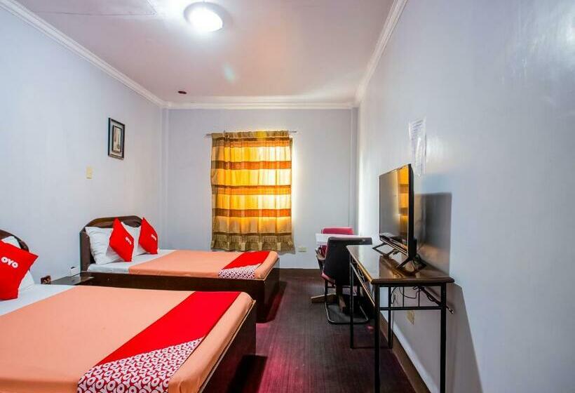 فندق Oyo 812 Laura S