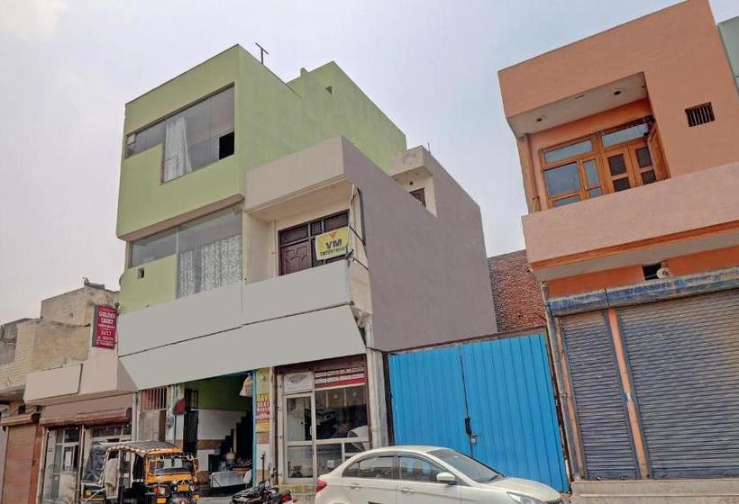 בית מלון כפרי Oyo 81394 New Golden Light Guest House