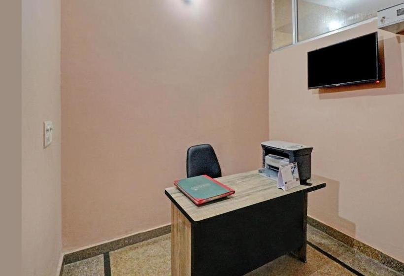 בית מלון כפרי Oyo 81394 New Golden Light Guest House