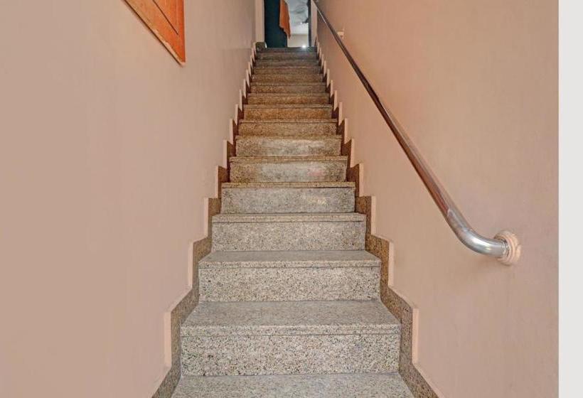 בית מלון כפרי Oyo 81394 New Golden Light Guest House