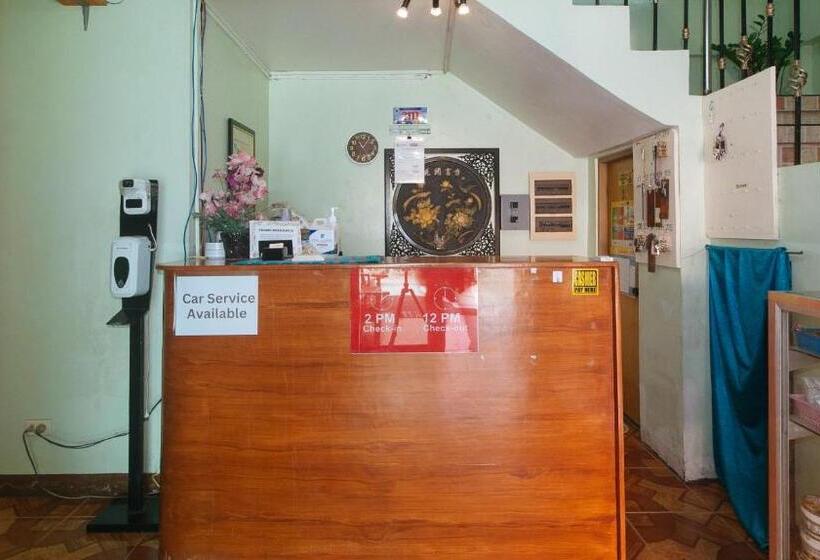 Lauriens Hotel Tagaytay