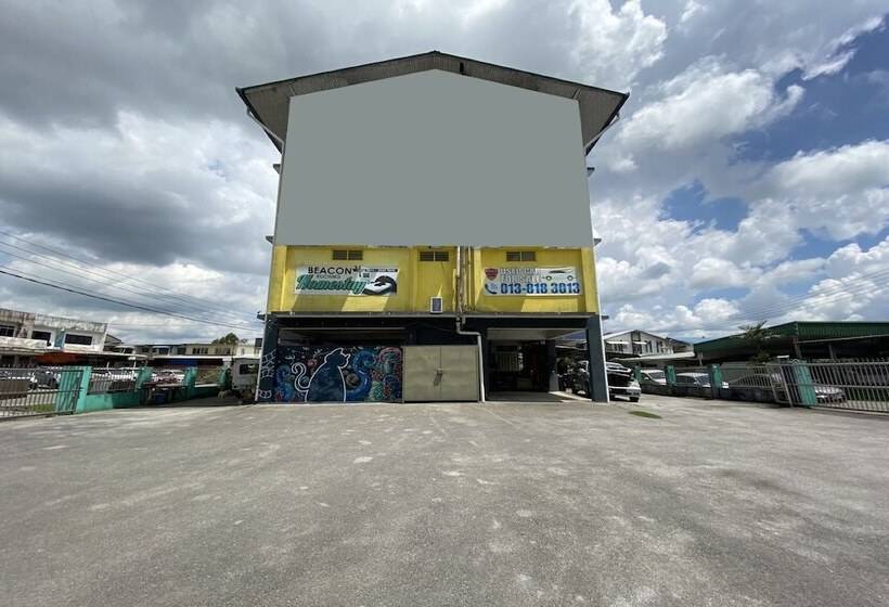 酒店 Oyo 90295 Beacon Homestay Kuching