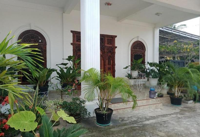 בית מלון כפרי Oyo 90585 Saka Ganta Guest House