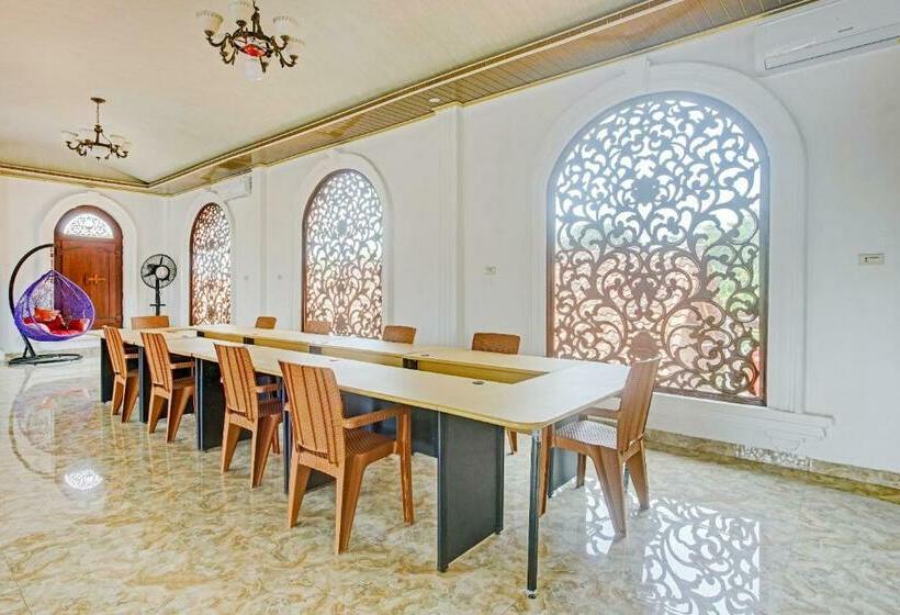 בית מלון כפרי Oyo 90585 Saka Ganta Guest House