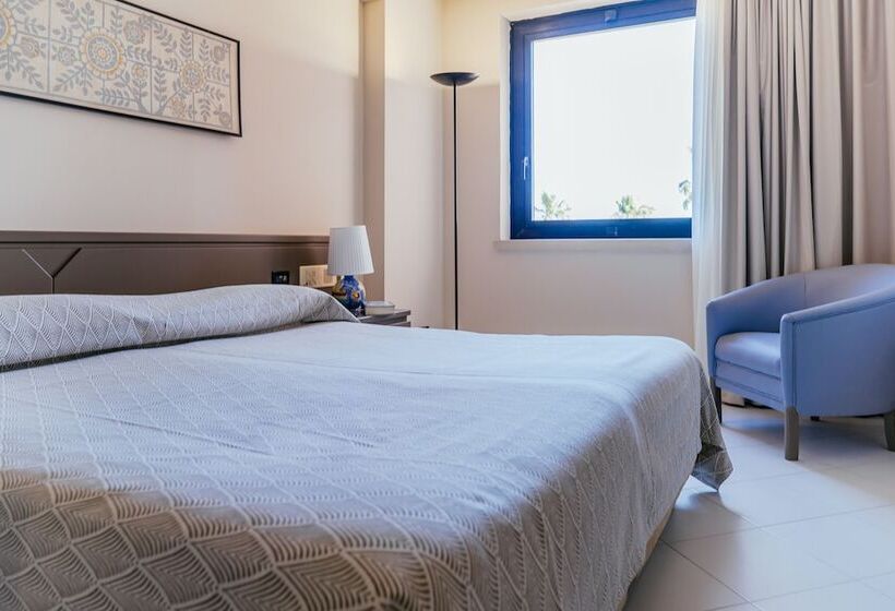 בית מלון כפרי Palm Beach Club Casteldaccia