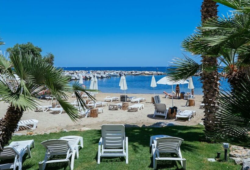 בית מלון כפרי Palm Beach Club Casteldaccia