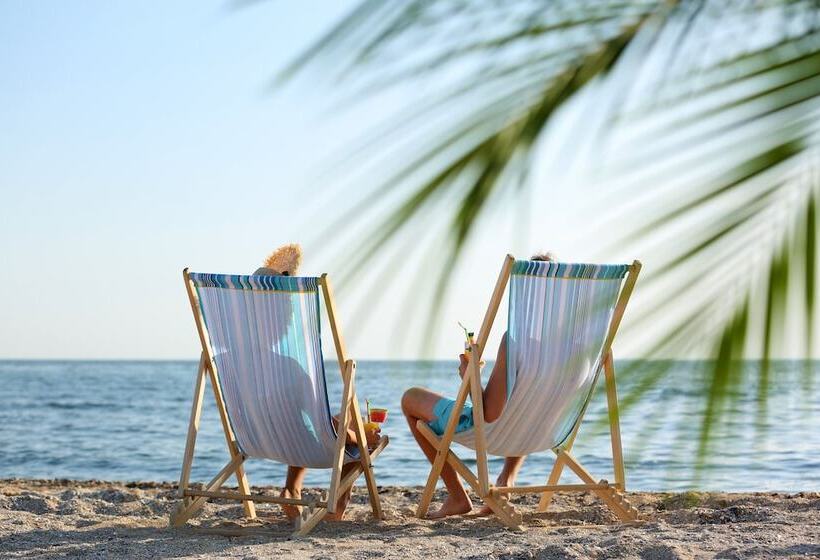 בית מלון כפרי Palm Beach Club Casteldaccia