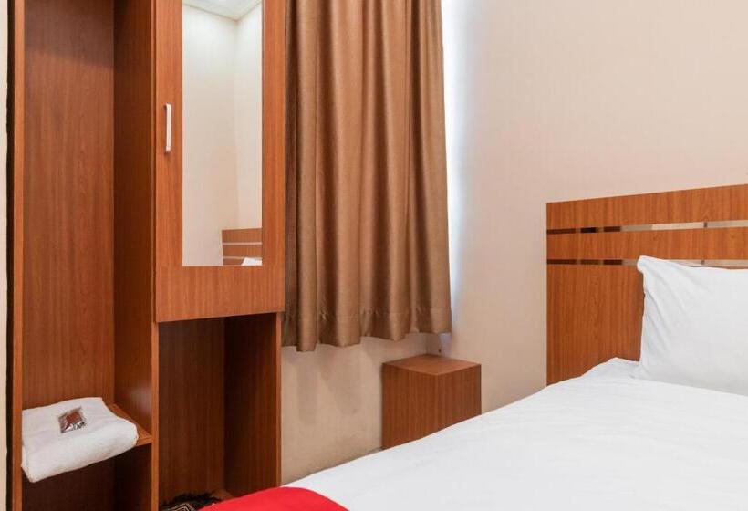 Hotel Reddoorz Syariah Near Rs Mata Padang