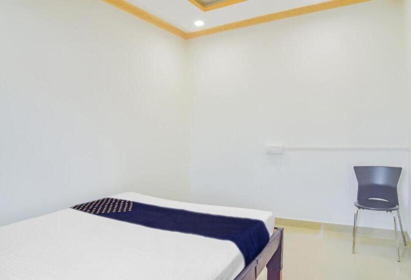 هتل Spot On Nirvaan Guest House