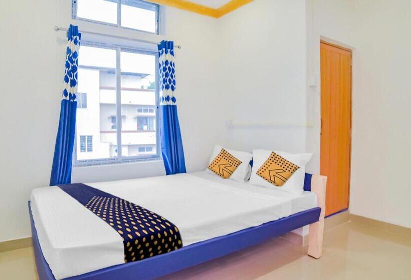 هتل Spot On Nirvaan Guest House