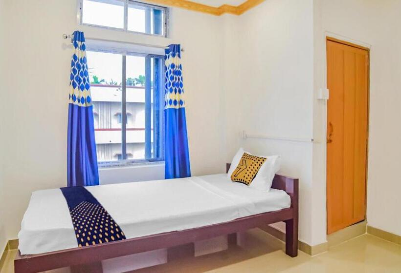 هتل Spot On Nirvaan Guest House