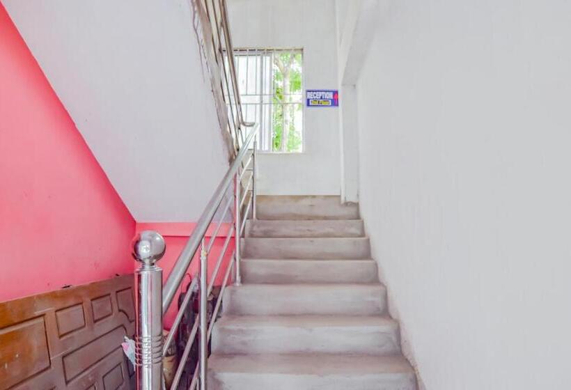 هتل Spot On Nirvaan Guest House