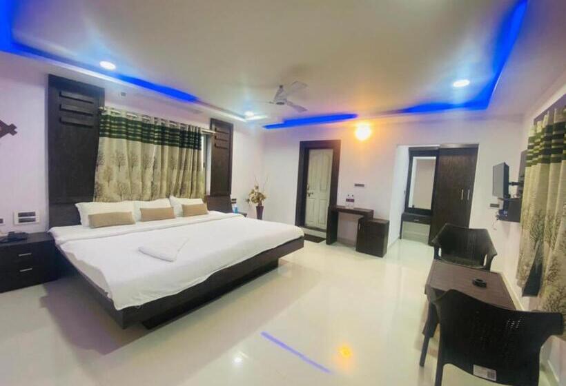 בית מלון כפרי Staymaker Lake Residency