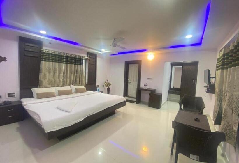 בית מלון כפרי Staymaker Lake Residency