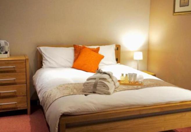 בית מלון כפרי Stratton Cottage Guesthouse