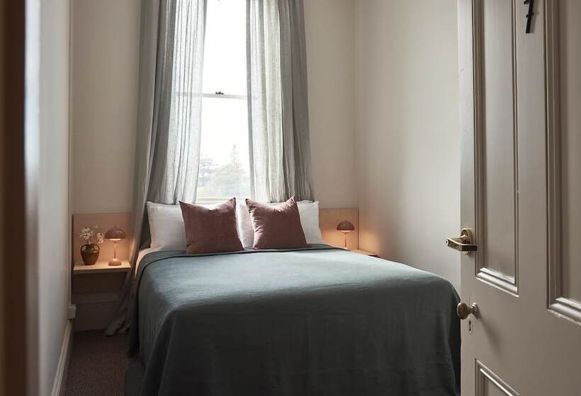 בית מלון כפרי The Rooms Milton