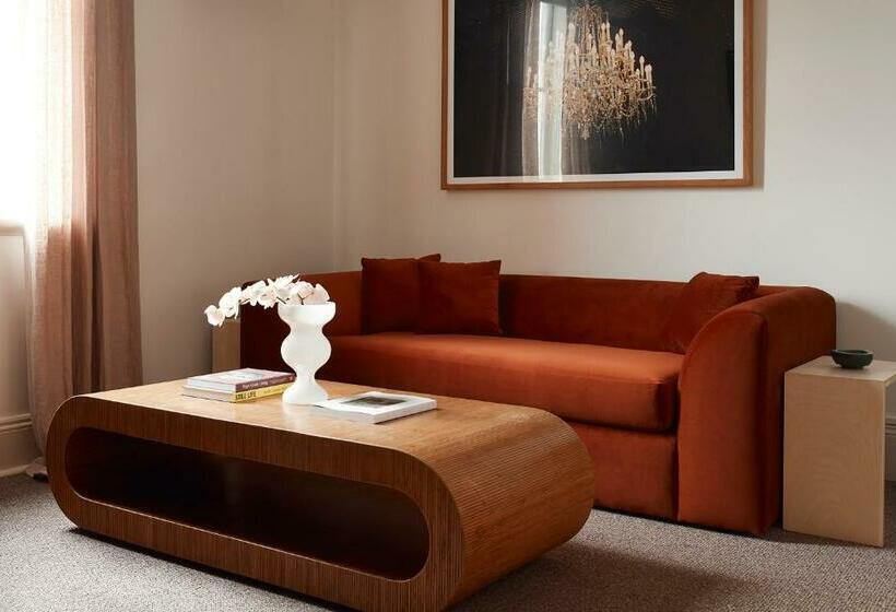 בית מלון כפרי The Rooms Milton