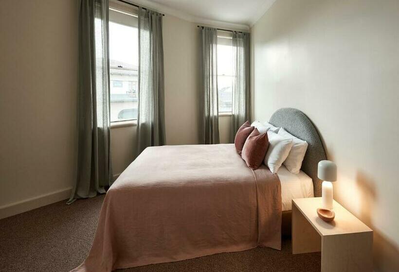 בית מלון כפרי The Rooms Milton