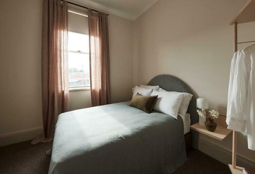 בית מלון כפרי The Rooms Milton