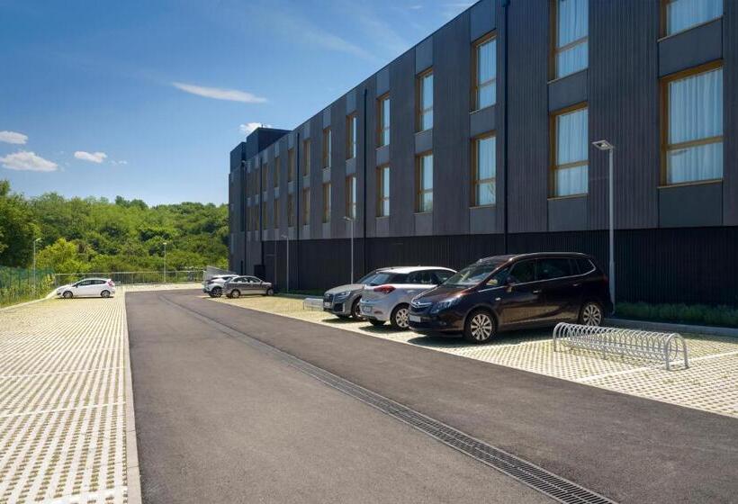 هتل Tres Reyes San Sebastian